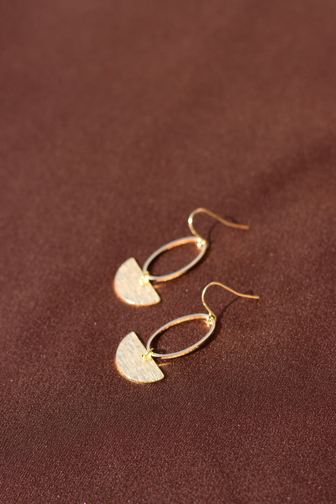 X GOLD-PLATED OVAL RING EARRINGS