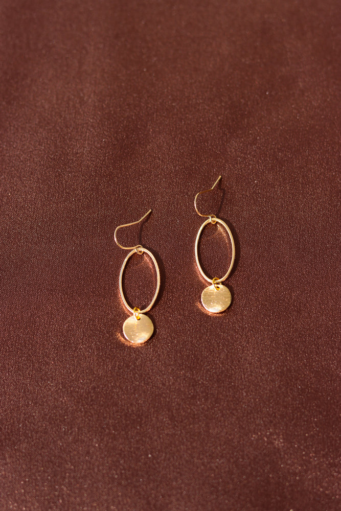 X GOLD-PLATED OVAL RING EARRINGS