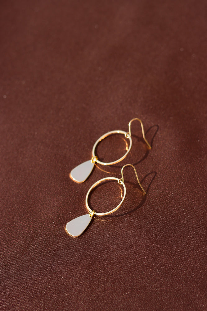 X-GOLD PLATED TEARDROP WITH RING HOOK EARRINGS