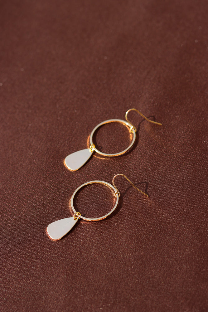 X-GOLD PLATED TEARDROP WITH RING HOOK EARRINGS