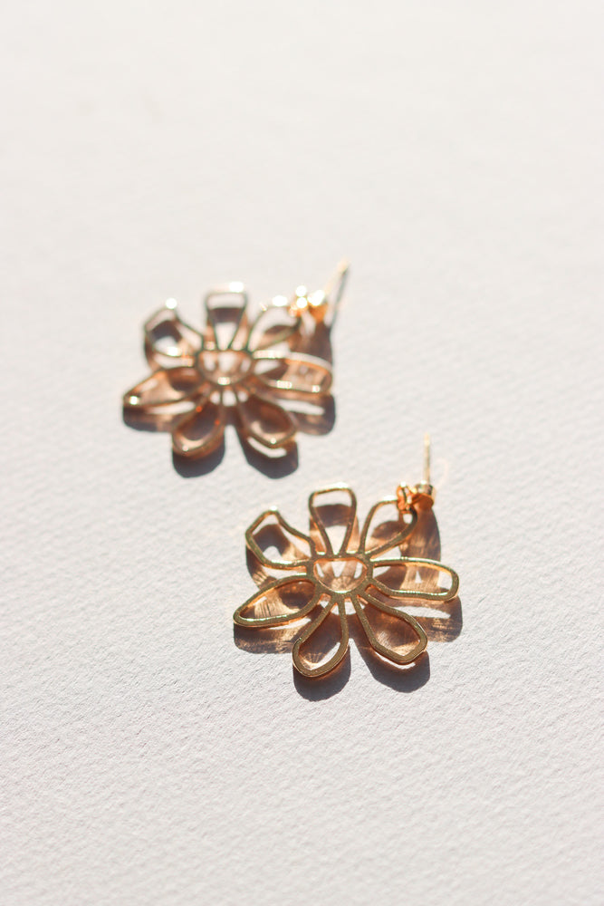 X-GOLD PLATED FLOWER LINE EARRINGS