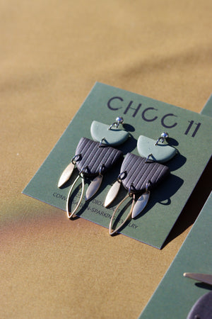 
            
                Load image into Gallery viewer, BLACK AND CACTUS GREEN EARRINGS
            
        