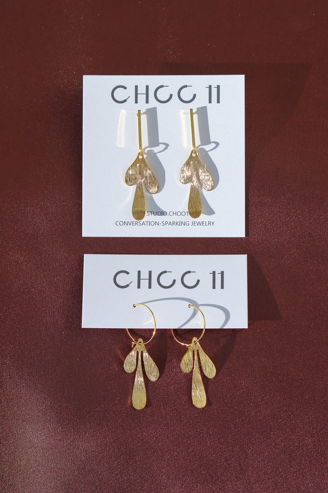 X GOLD PLATED LEAF EARRING 12