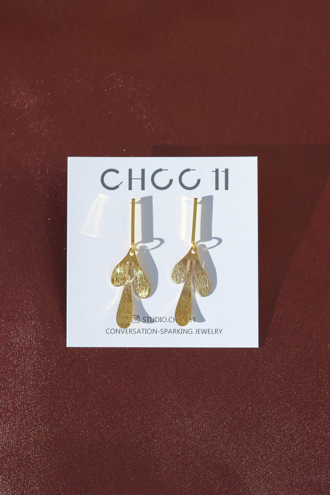X GOLD PLATED LEAF EARRING 12