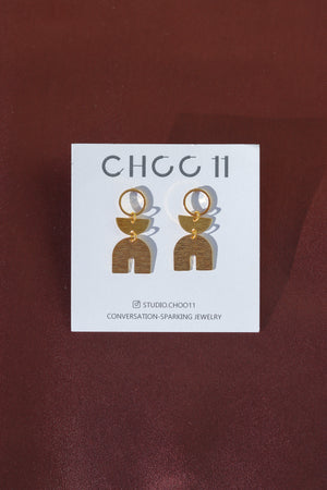X GOLD PLATED GEOMETRIC EARRING 18