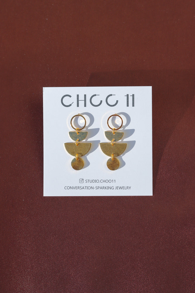 X GOLD PLATED GEOMETRIC EARRING 18