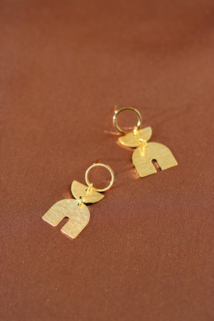 X GOLD PLATED GEOMETRIC EARRING 18