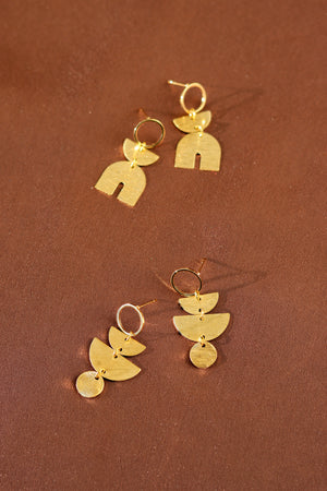 X GOLD PLATED GEOMETRIC EARRING 18